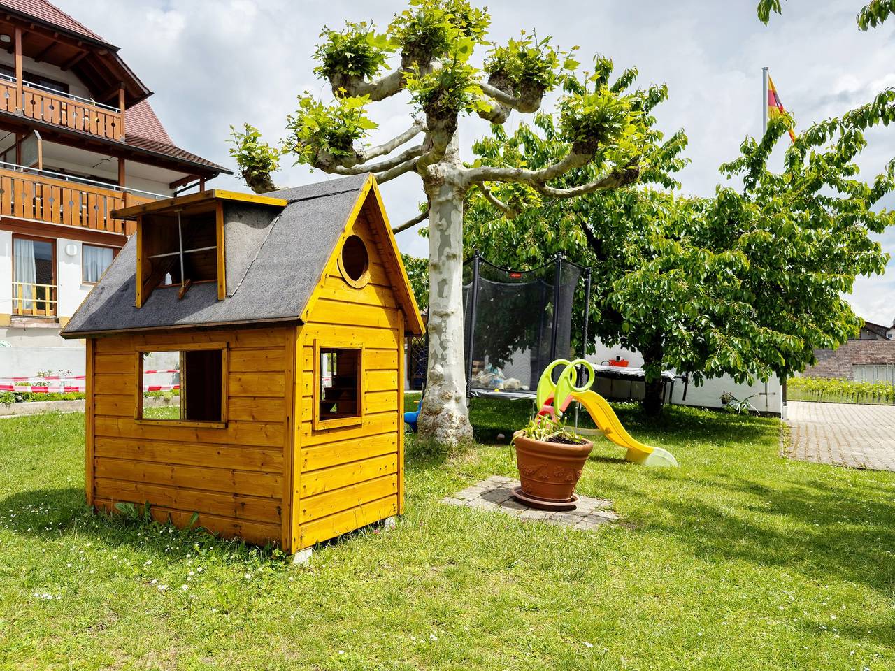 Appartement 'Meersburg' met uitzicht op het meer, gedeelde tuin en Wi-Fi, foto 11