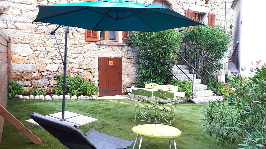 Gîte pour 5 personnes, avec jardin et terrasse, animaux acceptés dans Pietrapola