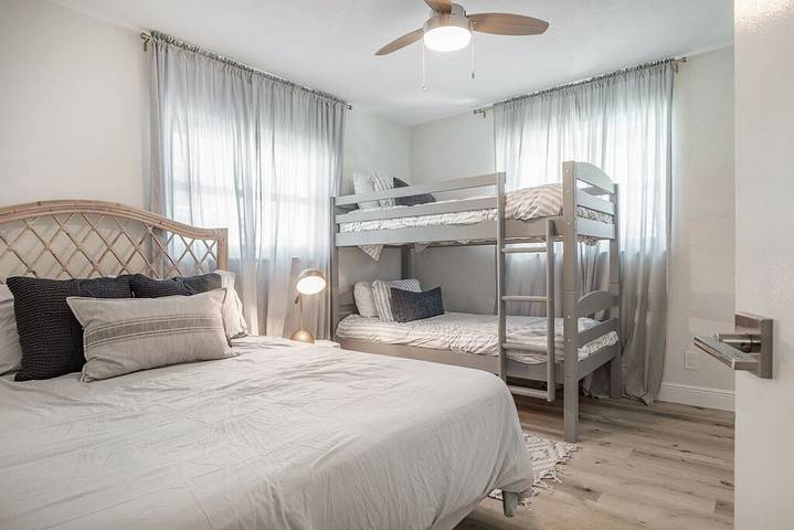 Vacation rental for 14 people, with terrace in Tampa Bay