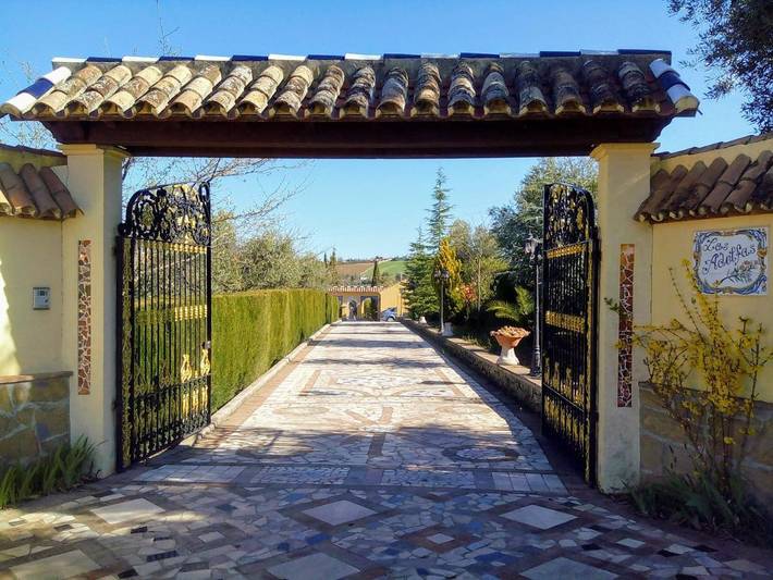 Chalet para 8 personas, con jardín y vistas además de piscina y vistas al lago en Serranía de Ronda - 4