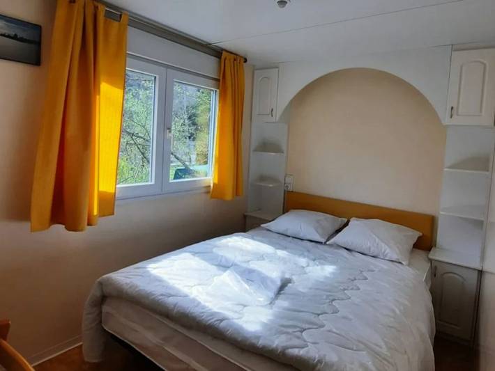 Mobil home pour 5 personnes, avec terrasse, animaux acceptés à Annot - 4