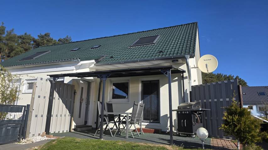 Ferienhaus für 5 Personen, mit Seeblick und Terrasse in Lütow