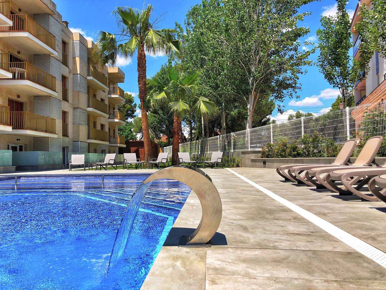 Appartement d´hôtel avec piscine et climatisation  in Vilafortuny, Cambrils
