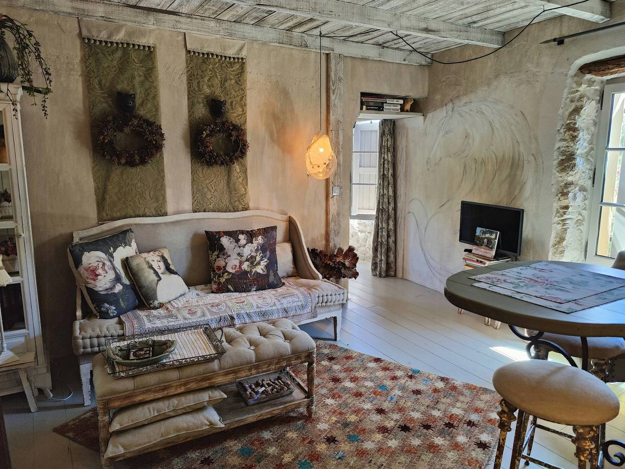 Provençaals appartement bij Saint-Paul de Vence in Roquefort-les-Pins, Cannes regio