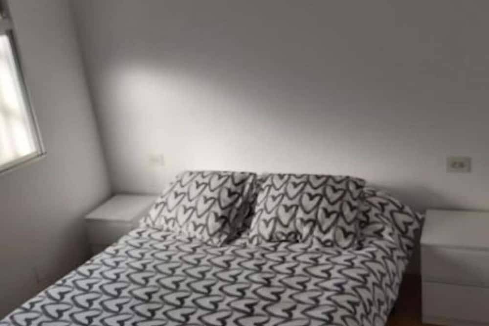 Casa Ricardo Juega Gratis Al Billar in Sada, Galician Coast
