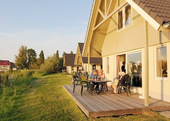 Ferienhaus für 8 Personen, mit Terrasse und Balkon/Terrasse - 1