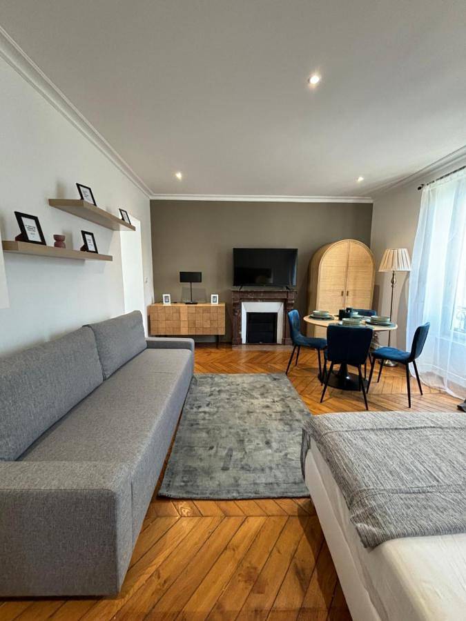 Appartement entier, Le Charmant - Parking Gratuit, Wifi, Rer C Choisy-le-Roi in Choisy-le-Roi, Val-de-Marne