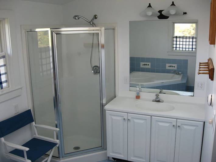 Cottage for 6 people, with yard and terrace, with pets in Nantucket Island