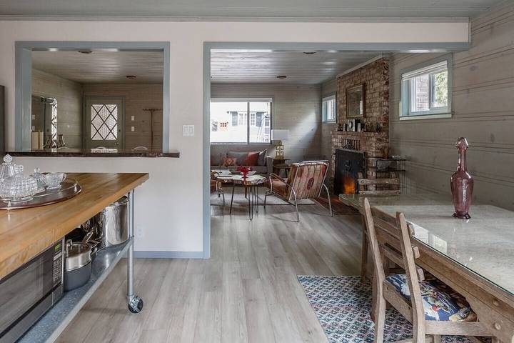 Vacation house for 12 people, with balcony and yard as well as pool and hot tub in Russian River