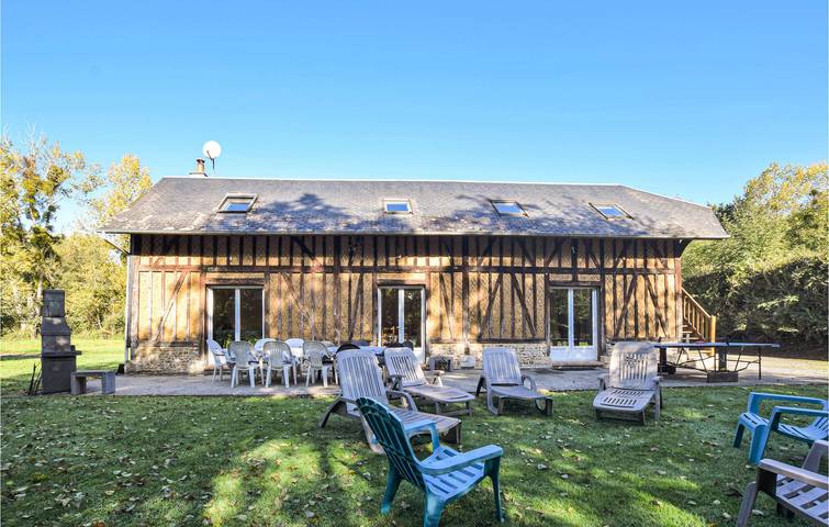 Appartement spacieux avec jardin, WiFi et parking - 2.5km de Bonneville in Bonneville-la-Louvet, Région de Lisieux