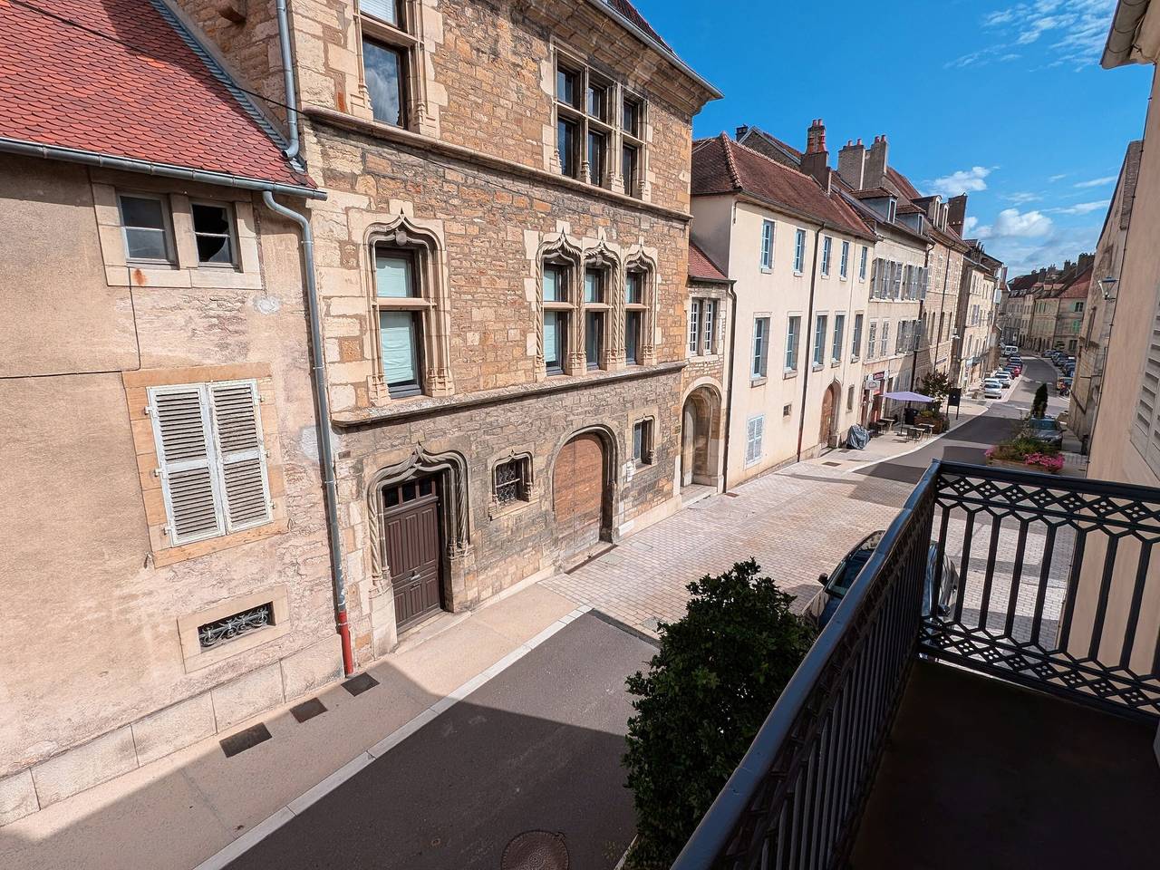 Charmante Wohnung im Herzen von Vesoul mit privatem Parkplatz in Vesoul, Haute-Saône