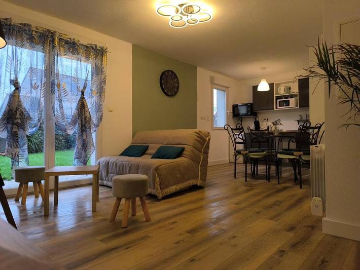 Appartement de vacances pour 4 personnes, avec terrasse et jardin, animaux acceptés