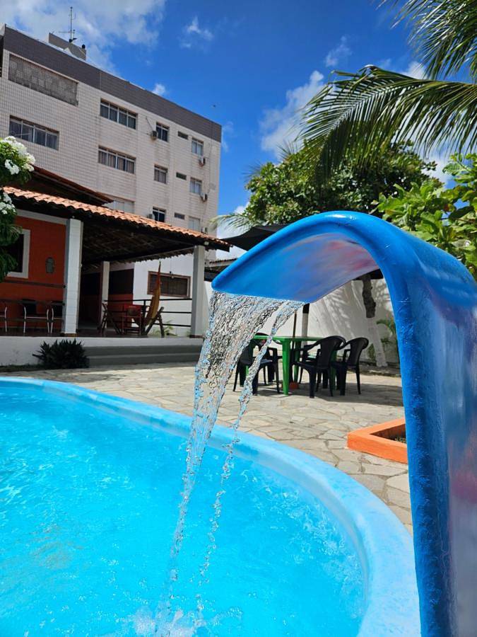 Casas e apartamentos de temporada para 22 pessoas, com piscina e terraço, com animais de estimação em Camboinha