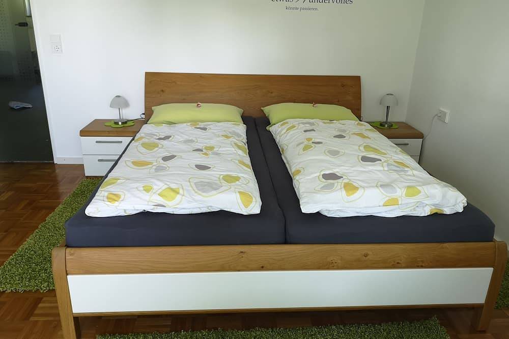 Ganze Wohnung, Schöne moderne u. ruhig gelegene Ferienwhg. 75 qm, mit Balkon u. großem Garten in Geislingen an der Steige, Albsteig Etappe 6