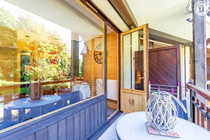 Location de vacances pour 4 personnes, avec balcon et piscine dans La Féclaz