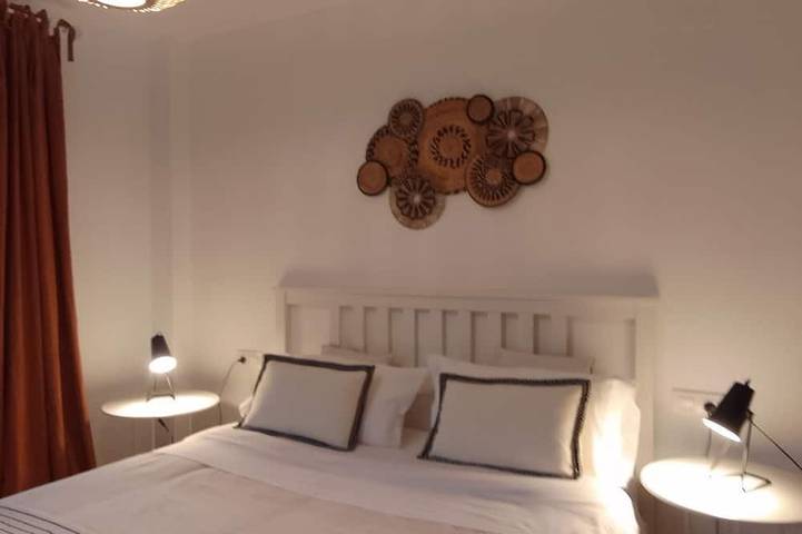 Gîte pour 4 personnes, avec terrasse ainsi que jardin et piscine à Llíber - 2