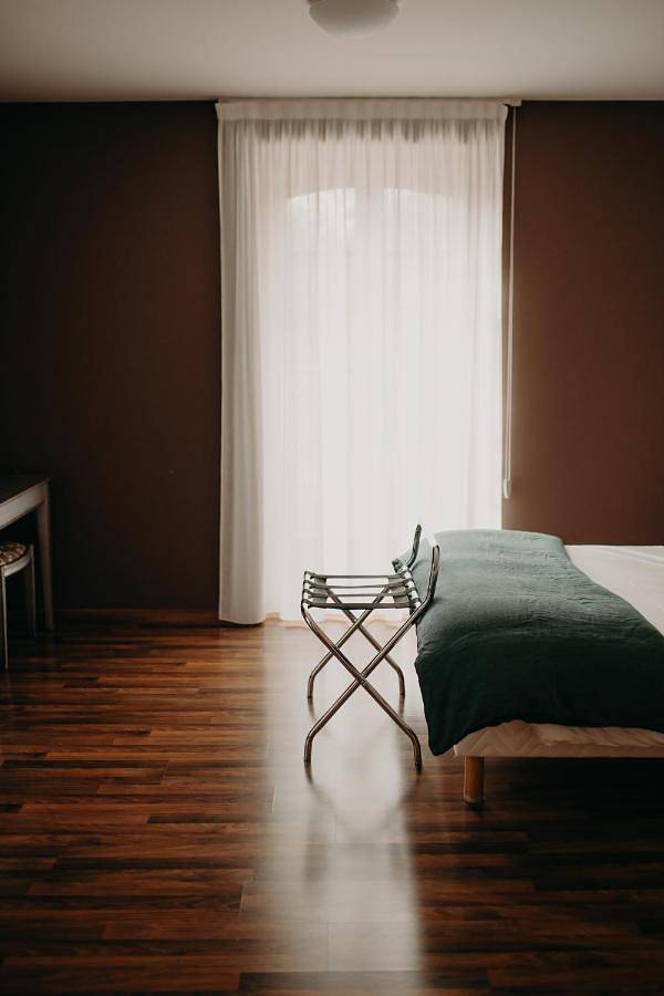 Hôtel pour 3 personnes, avec piscine et jardin, animaux acceptés à Cransac - 3