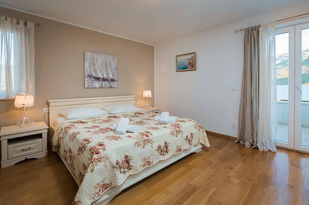 Erstaunliche Villa Sofia Mit Heizbarem Pool Im Split Hinterland in Dugopolje, Dalmatinisches Zagora