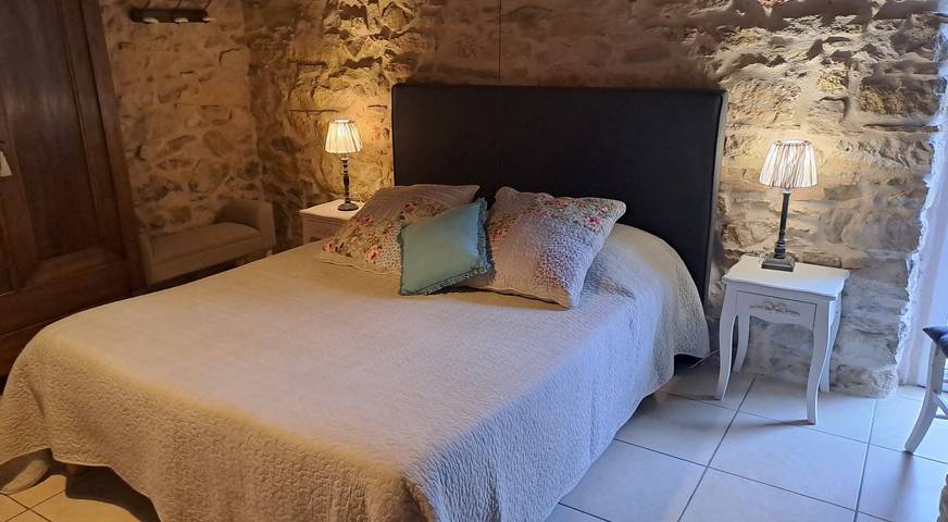Chambre d’hôte pour 3 personnes, avec jardin et piscine dans le Tarn - 3