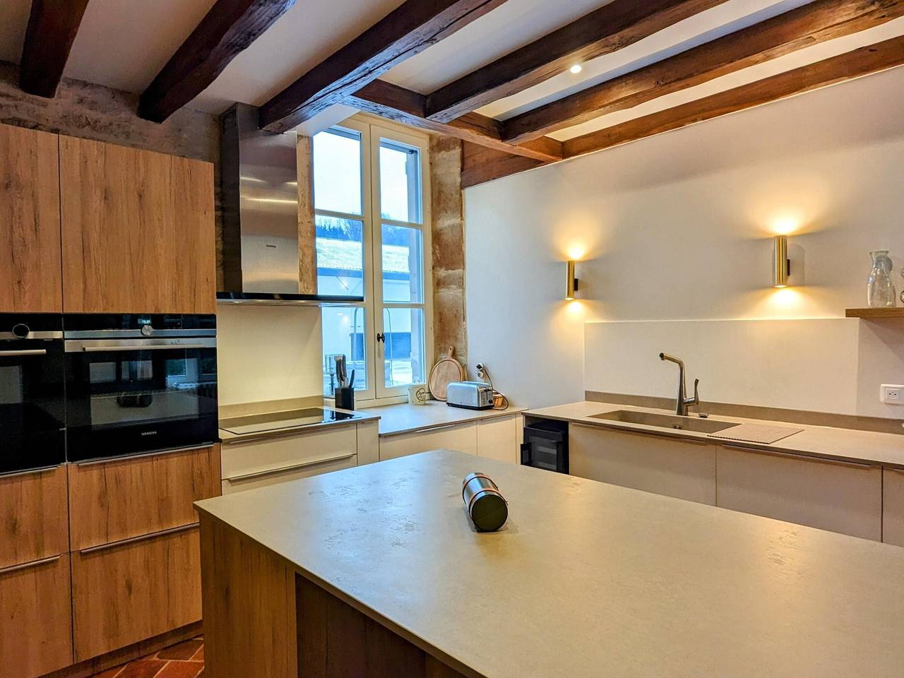 Manoir arboré avec piscine chauffée et sauna proche vignobles in Chambœuf, Région de Dijon