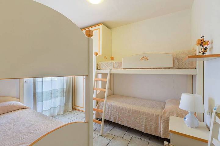 Ganze Wohnung, Terrasse & Meerblick – zu Fuß zum Strand und Dorf in Cannigione, Arzachena