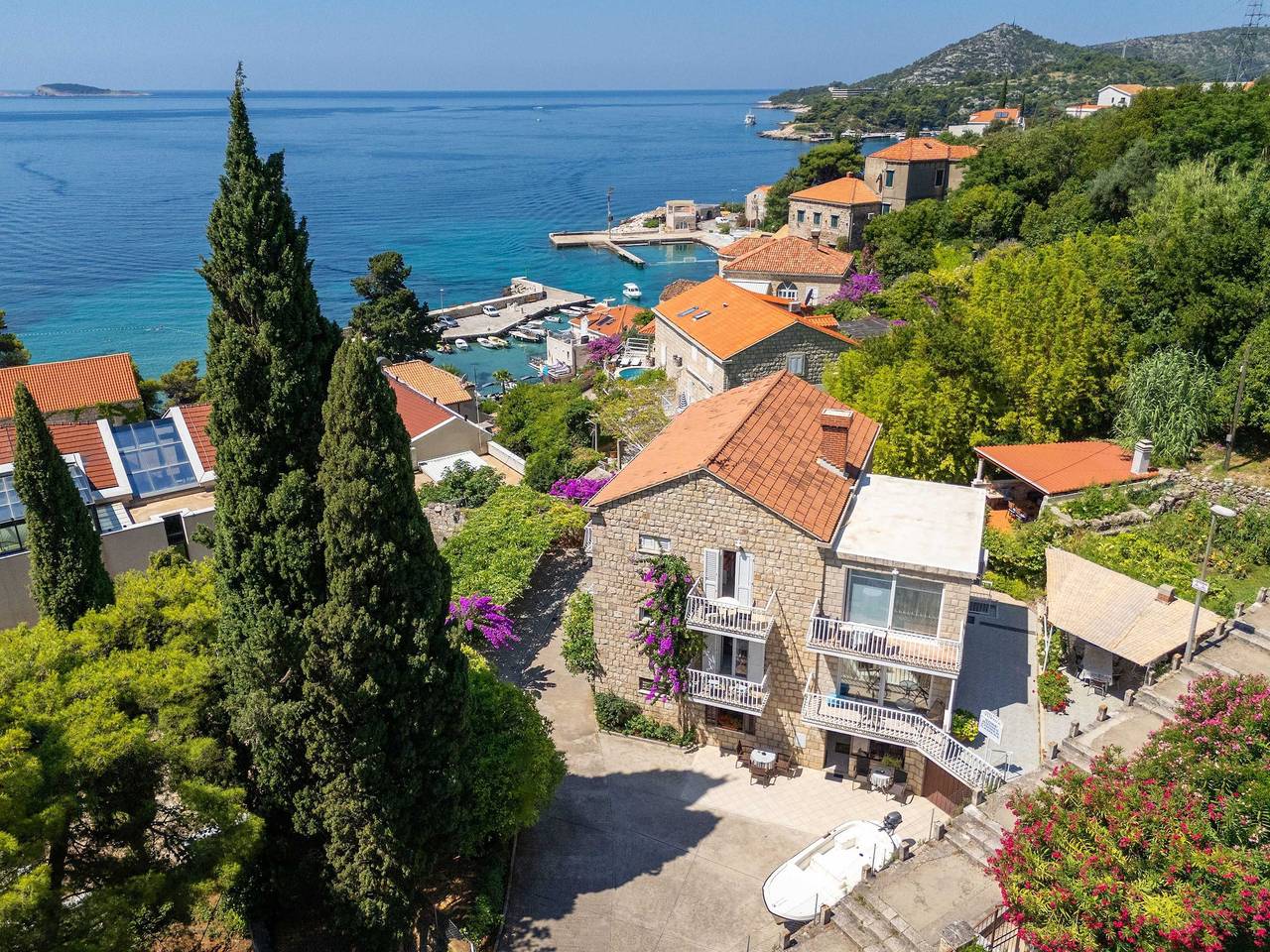 Ganze Wohnung, Rooms Tupina by Paulina - Standard Double Room with Balcony and Sea View (Room 3) in Mlini, Dubrovnik-Neretva
