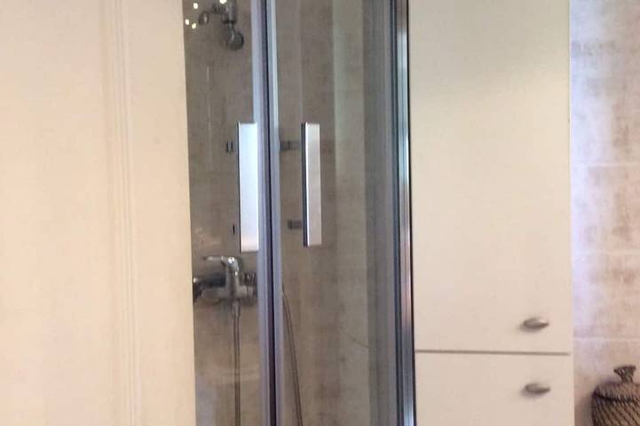 Gîte pour 4 personnes, avec balcon et jardin dans Plage de l'Almanarre - 4