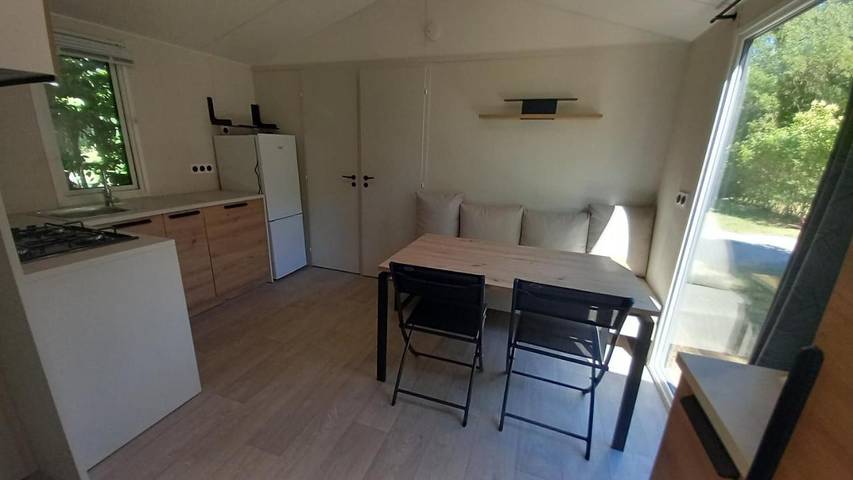 Camping pour 4 personnes, avec bassin pour enfant et terrasse dans Privas - 3