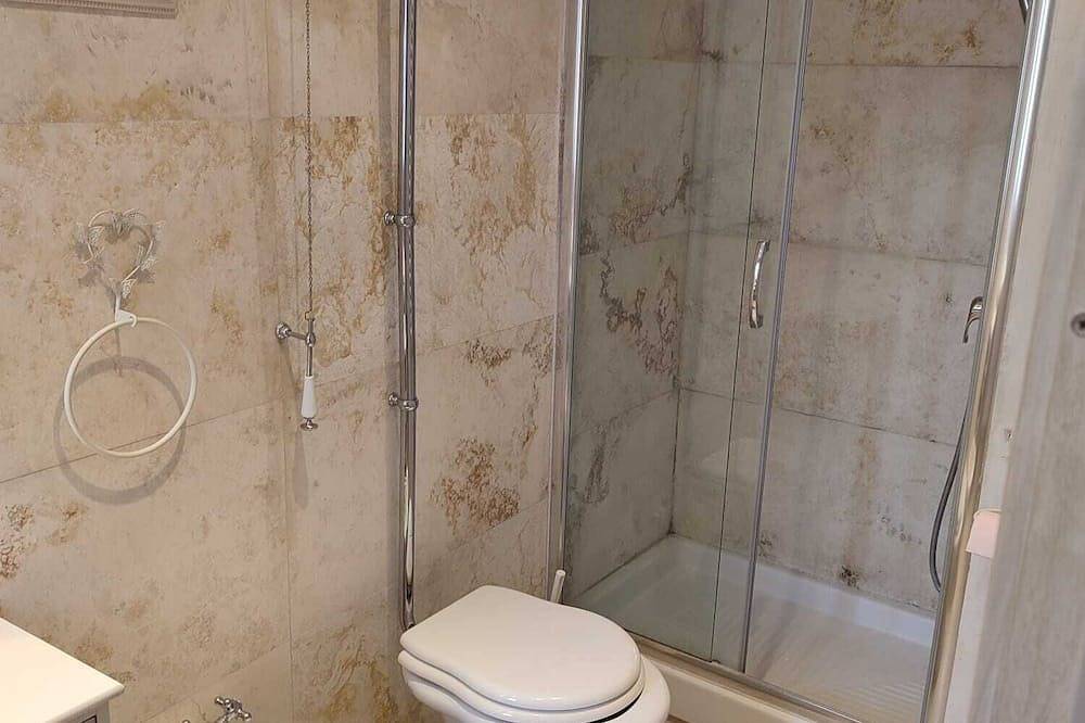 Geheel appartement, Bastide provenzal in the county and 5 km from the beach in La Roquette-sur-Siagne, Cannes regio