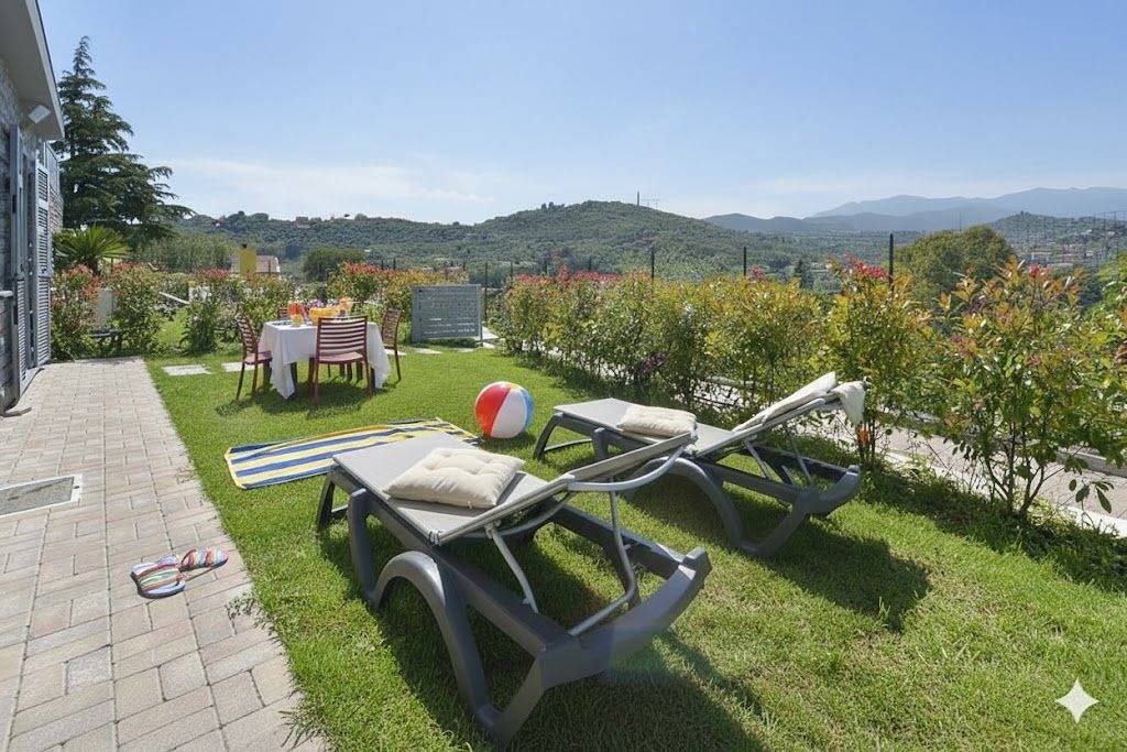 Appartamento intero, Alloggio con giardino, A/C, Wi-Fi e piscina | Ap37 in Caramagna Ligure, Imperia