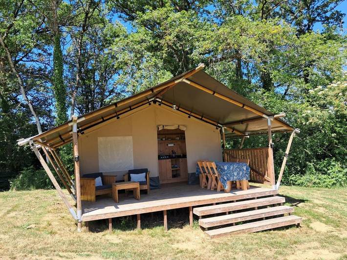 Gîte pour 4 personnes, avec Terrasse ainsi que Piscine et Vue à Saulgond - 3