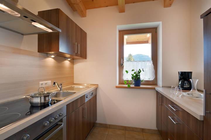 Geheel vakantieappartement, 1 slaapkamer/woon-slaapkamer/douche of b in Ellmau, Kaisergebirge