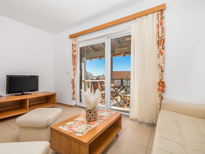 Ferienwohnung für 4 Personen, mit Garten und Terrasse in Banjol - 2