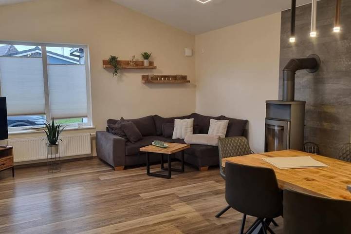 Ferienhaus für 4 Personen, mit Terrasse und Sauna in Dorum