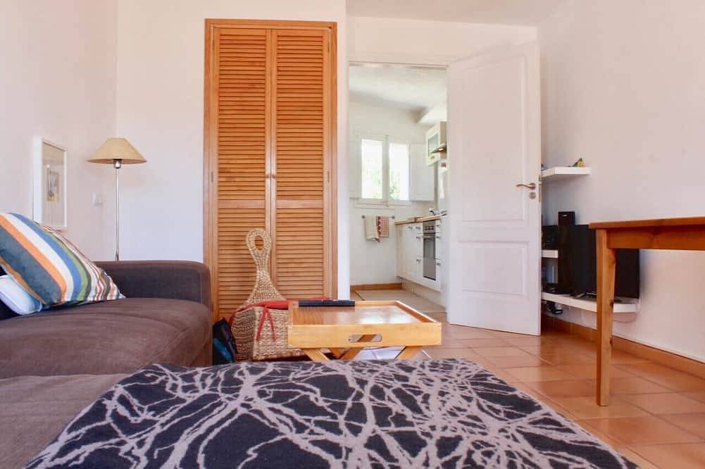 Appartement entier, Appartement avec Charme, terrasse et vue mer in Platja del Port d'Alguer (Cadaques), Cadaqués
