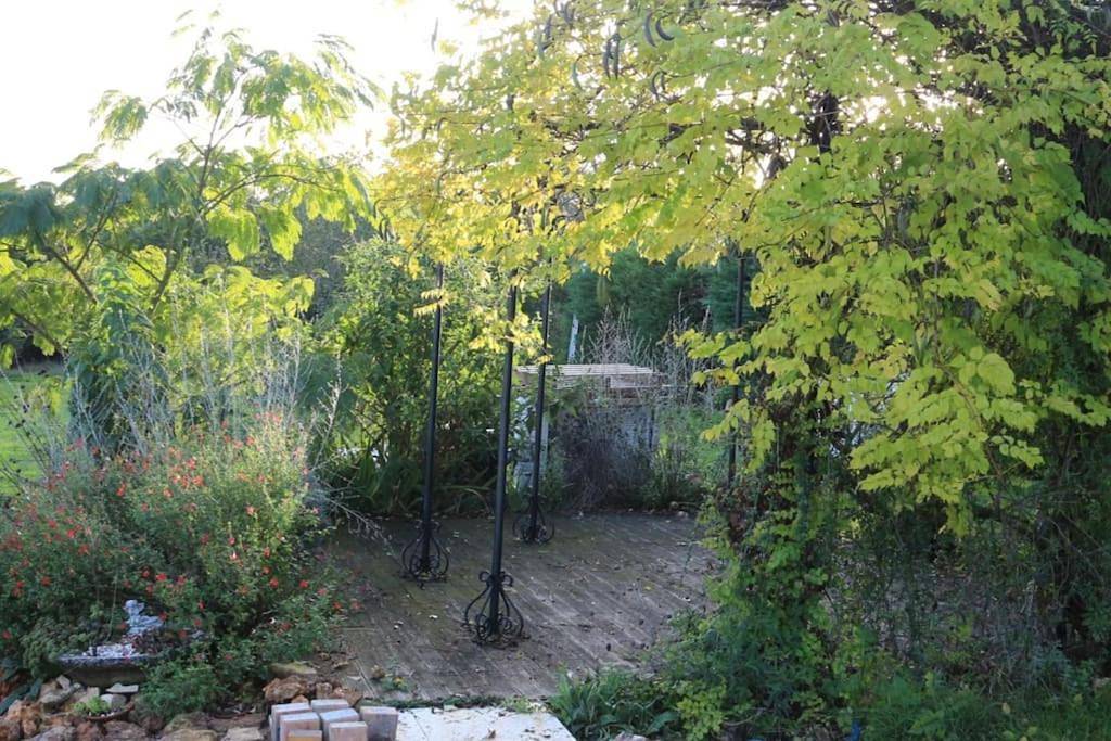 Another Day in Paradise in Lizant, Vienne (France)