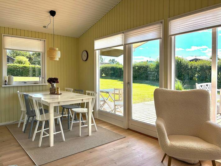 Ferieudlejning for 7 personer, med terrasse, børnevenlig i Bønnerup Strand