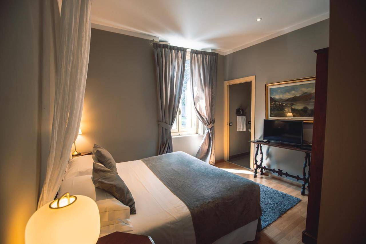 Villa Mimosa au Lac - Gruppo Estella Hotels in Maderno, Toscolano-Maderno