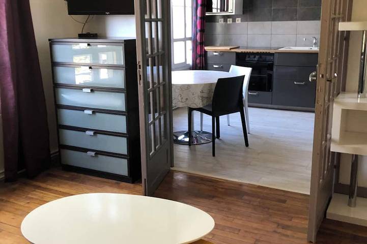Ganze Wohnung, Beautiful duplex apartment for 5 people 5 minutes from Igr metro station 14 and Paris 10 minutes away in Villejuif, Val-de-Marne