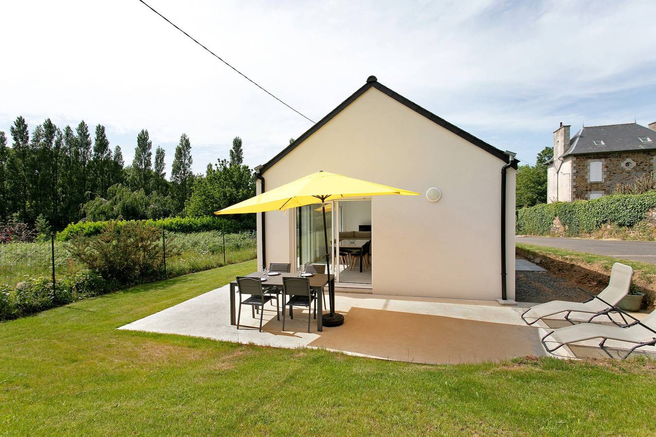 Maison de vacances 'Auprès De Mon Chêne' avec terrasse privée, jardin et Wi-Fi in Plouha, Côte de Goëlo