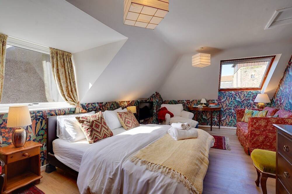 Ganze Wohnung, *New*The Old Smokehouse: Central, Bohemian Room in Tweedmouth, Northumberland