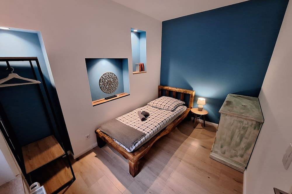 Ganze Wohnung, Große, stilvolle Fewo, 3 Schlafzimmer, 4 Betten in Oerlinghausen, Kreis Lippe