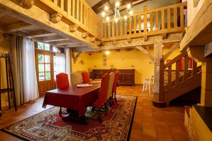 Location de vacances pour 6 personnes, avec terrasse à Biron - 4