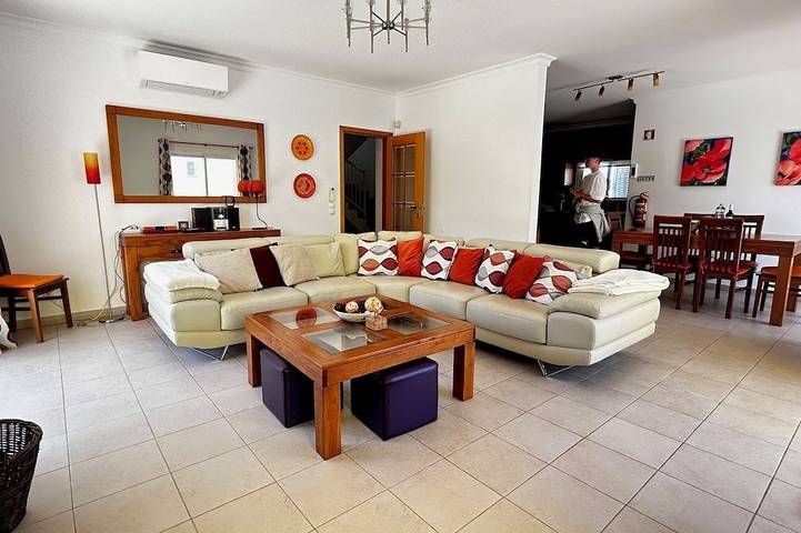 Villa für 8 Personen, mit Garten