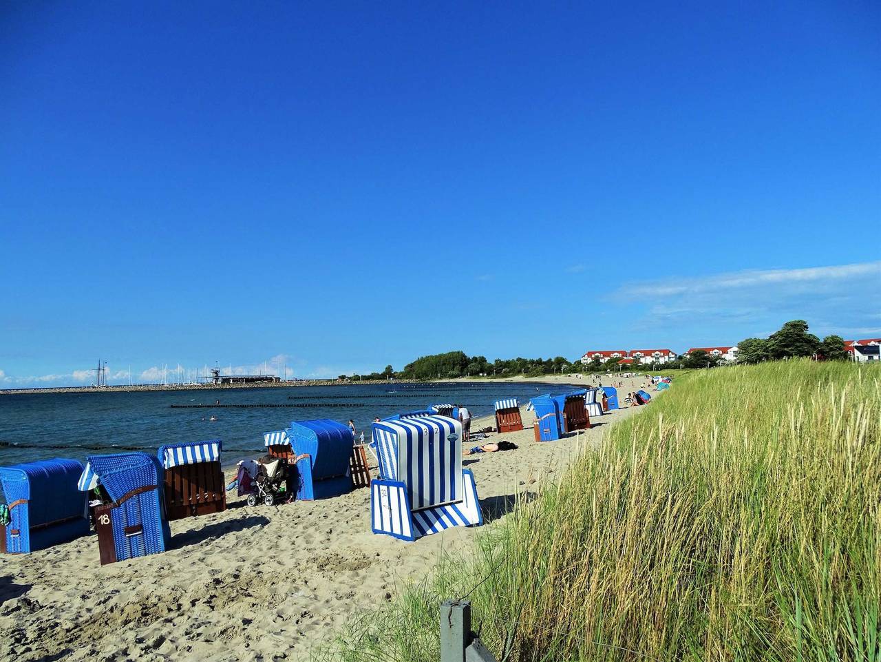 Ganze Ferienwohnung, Glowe - Doppelferienhaus Sonnenstrand / Asm - Doppelhaushälfte / Sonnenstrand Nr. 5 in Ostseebad Glowe, Glowe