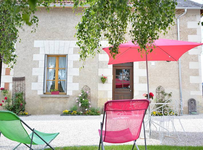 Gîte pour 5 personnes, avec terrasse et jardin, animaux acceptés à Francueil