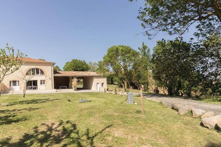Gîte pour 6 personnes, avec jardin à Beauteville