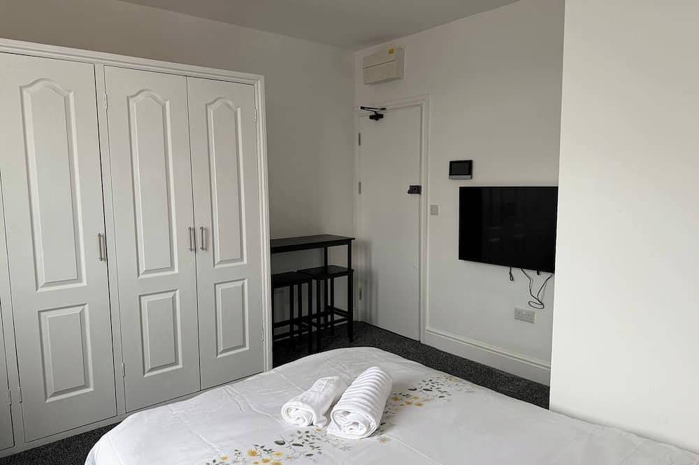 Entire apartment, Peaceful Luton Apartment - Perfect for City Break in Luton, Chiltern Hills