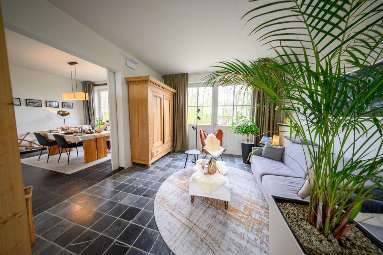 Art'Aviation Guesthouse in Beauvechain, Province du Brabant wallon