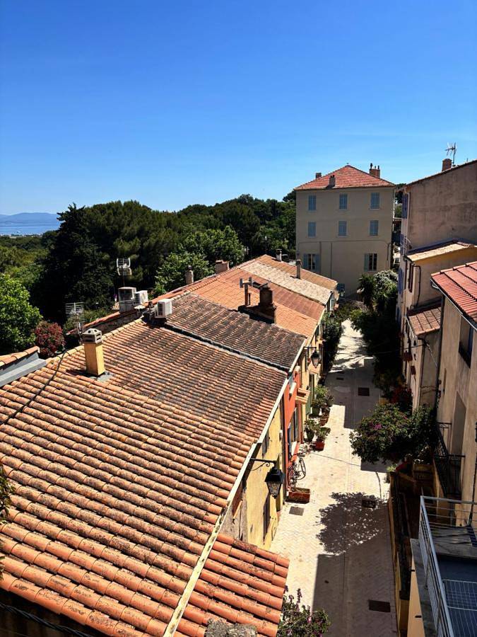 Gîte pour 4 personnes, avec vue dans La Madrague - 2